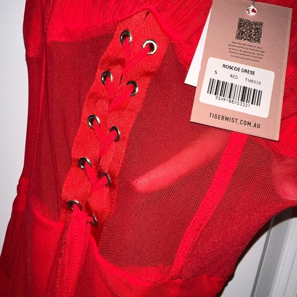 NWT Tiger Mist “Roscoe Dress@“ in red, size small - Picture 5 of 6